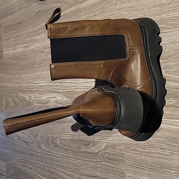 ZARA FLAT LEATHER BOOTS - Picture 5 of 7